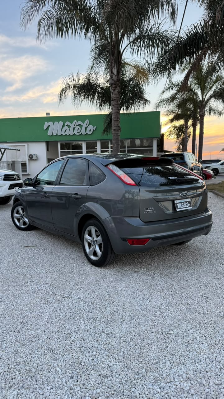 FORD - FOCUS   TREND  1.6  - MANUAL  - 2011